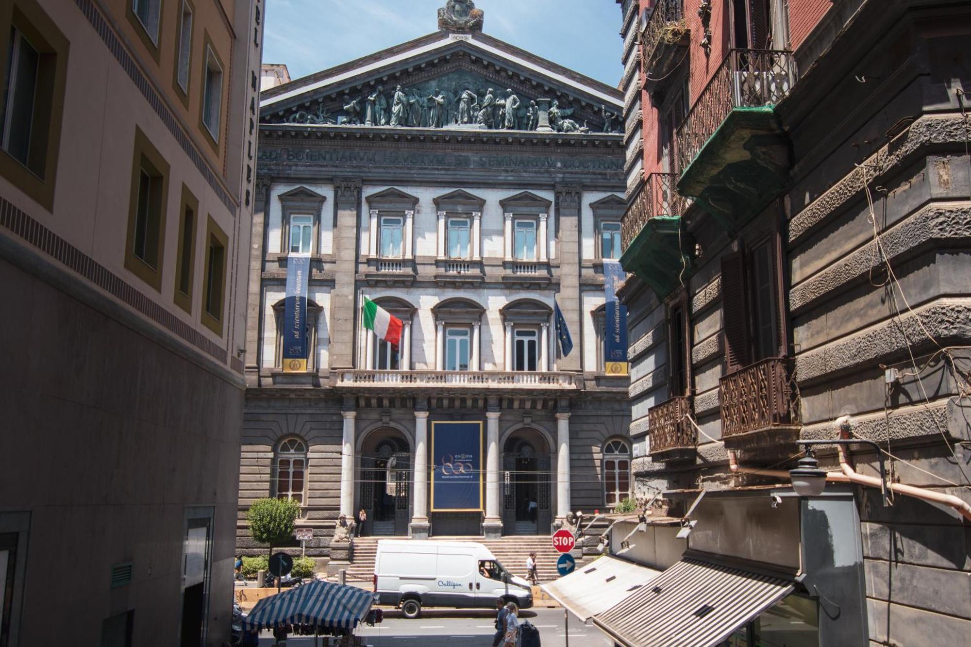 Historical Center Porto Suite Naples Exterior photo